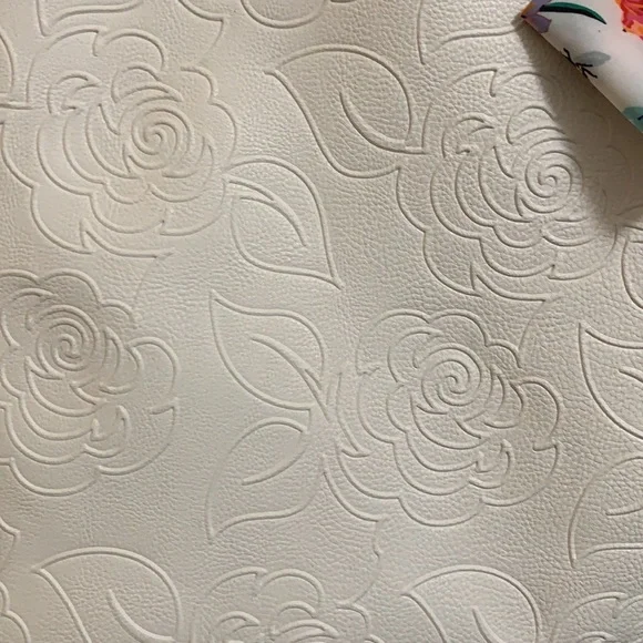 Adorable Betsey Johnson Purse - Picture 3 of 6